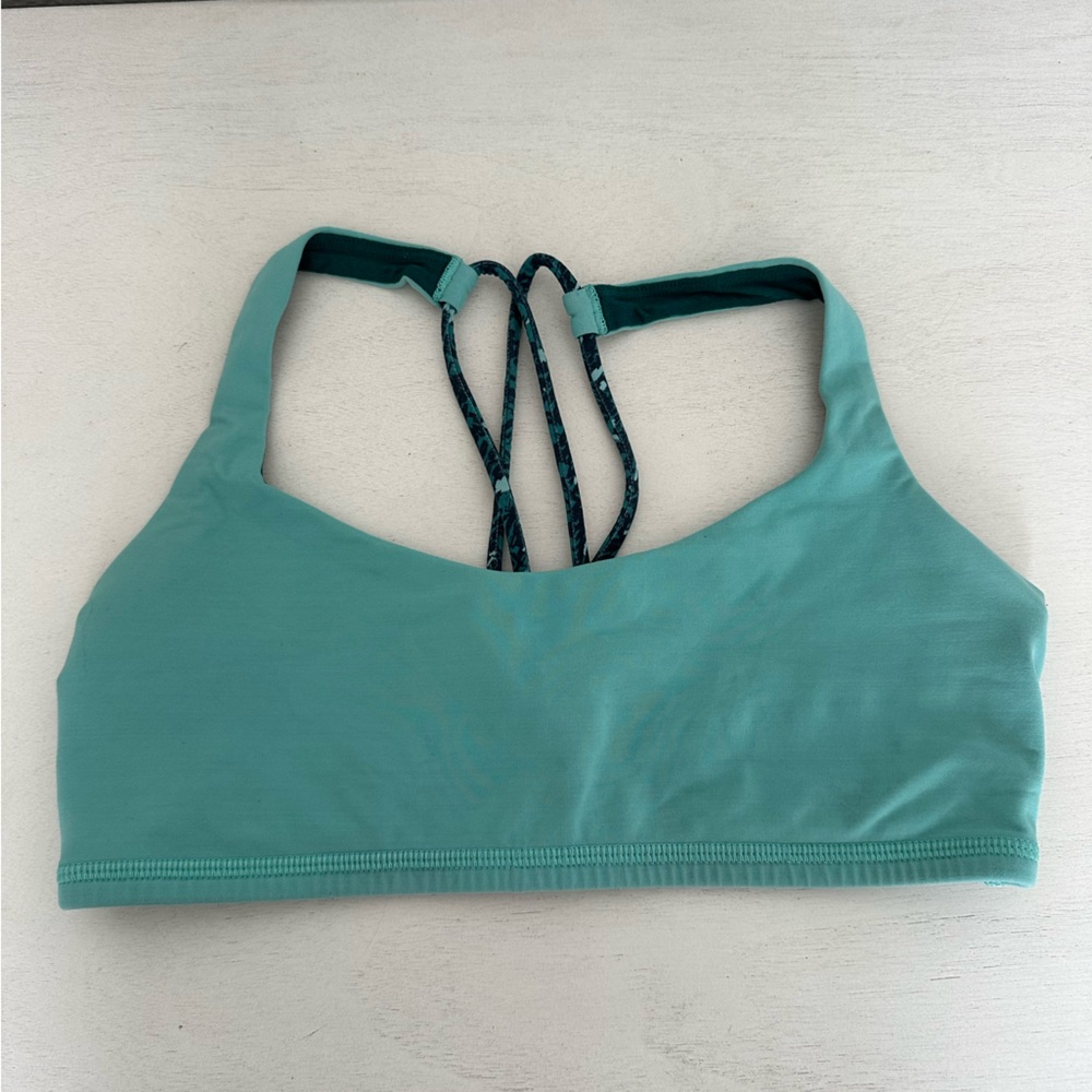 Lululemon Free to Be Sports Bra Size 4